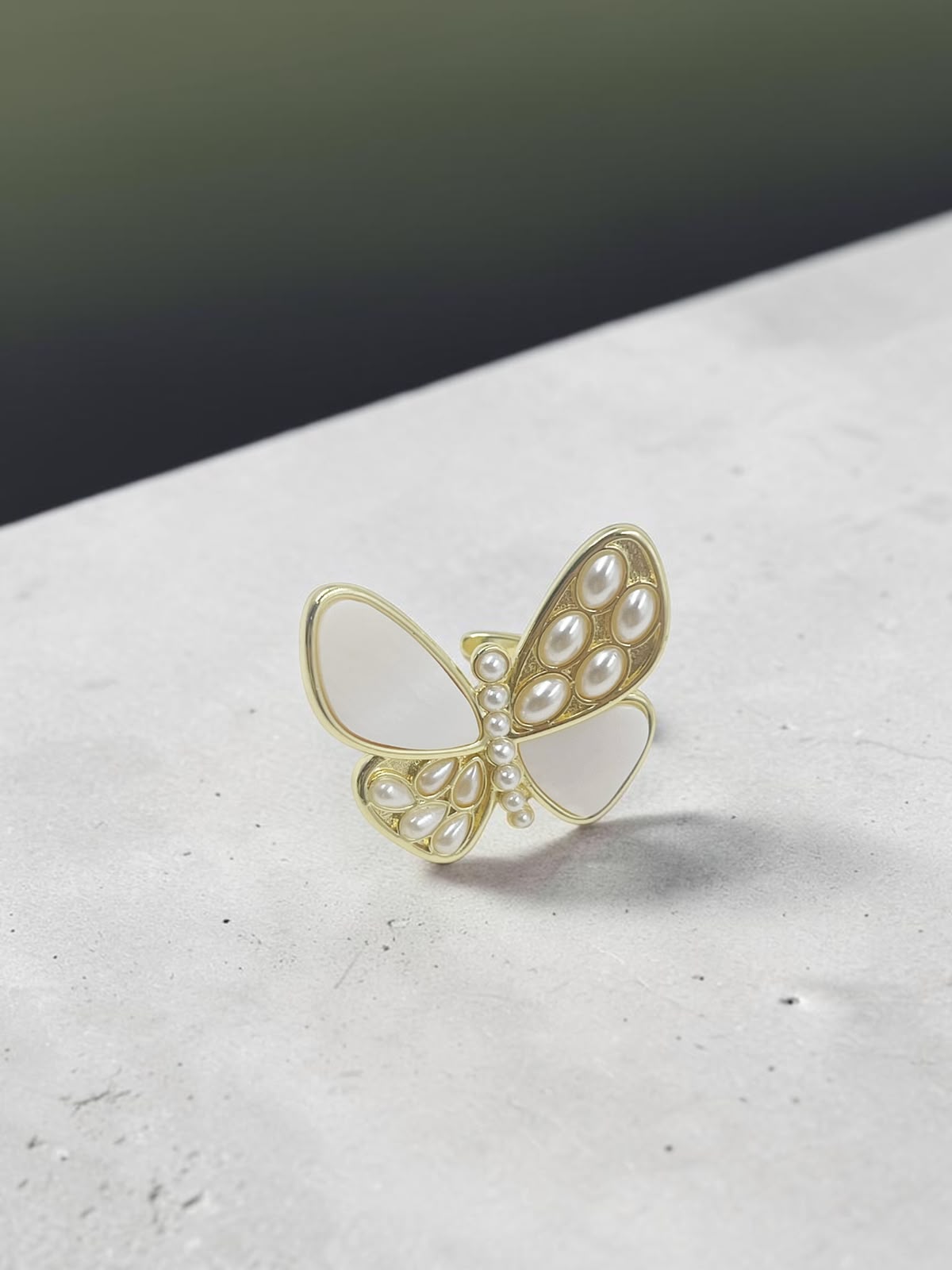 Anillo Mariposa Nacarada Splendor