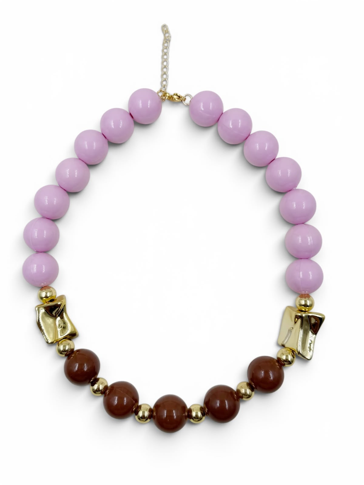 Collar Chunky Caramelo con esferas de diferentes tamaños, detalles de acabado orgánico y cierre ajustable para mujer.