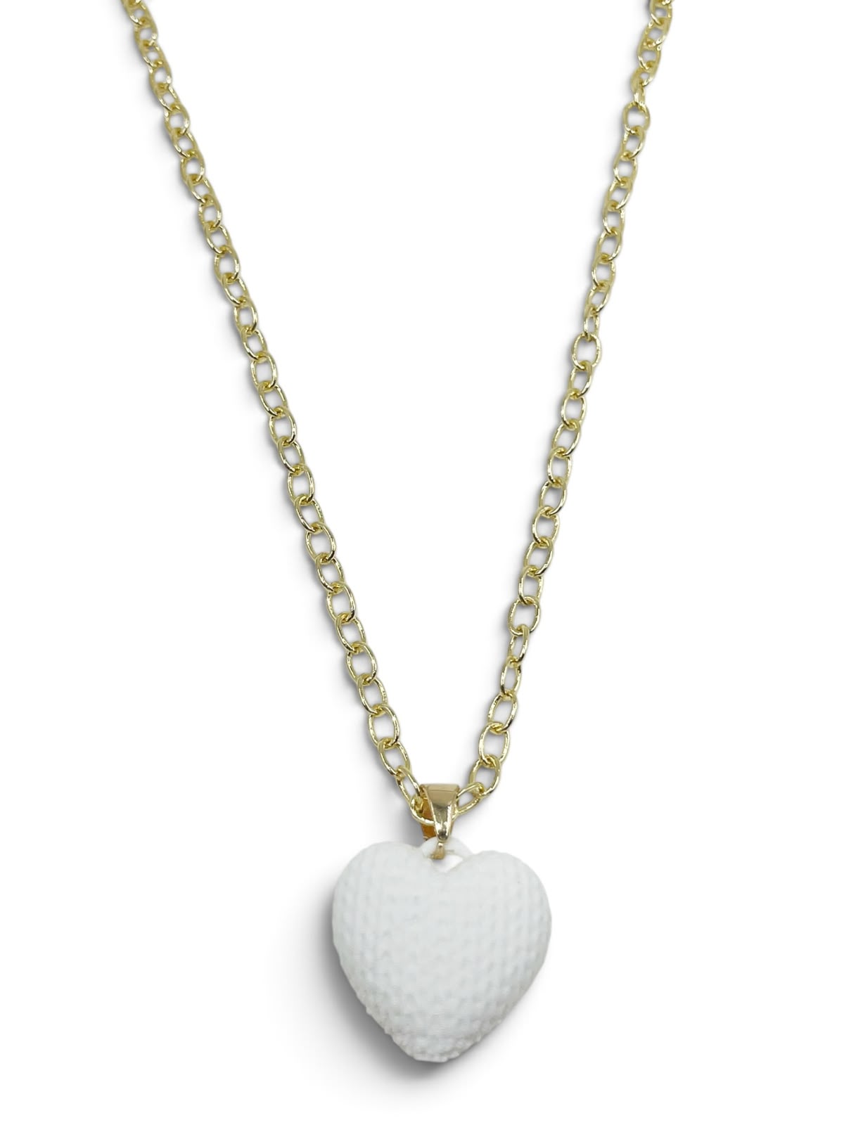 Collar chunky dorado con cadena de eslabones y corazón 3D de resina