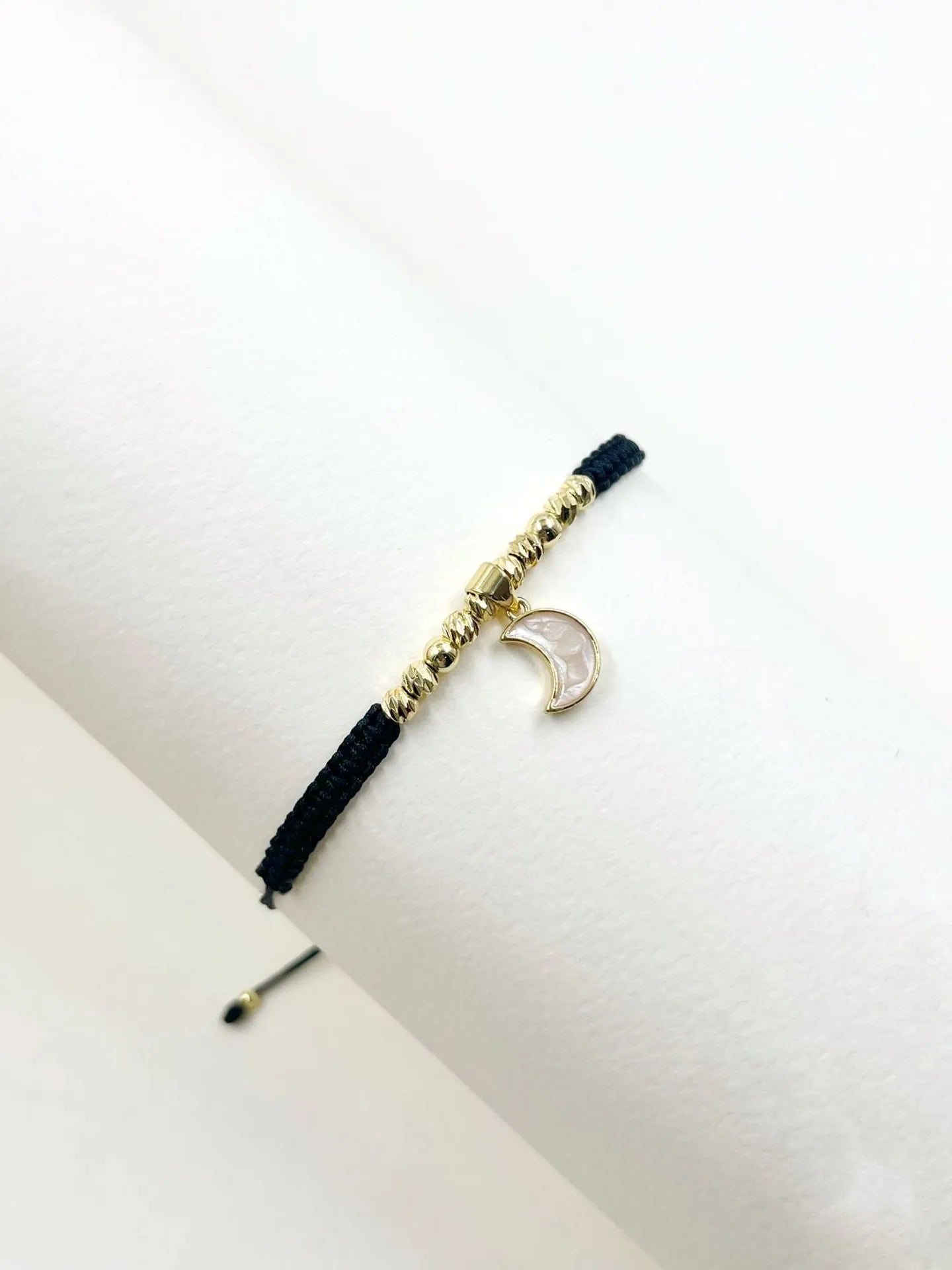 Pulsera Luna Nacarada