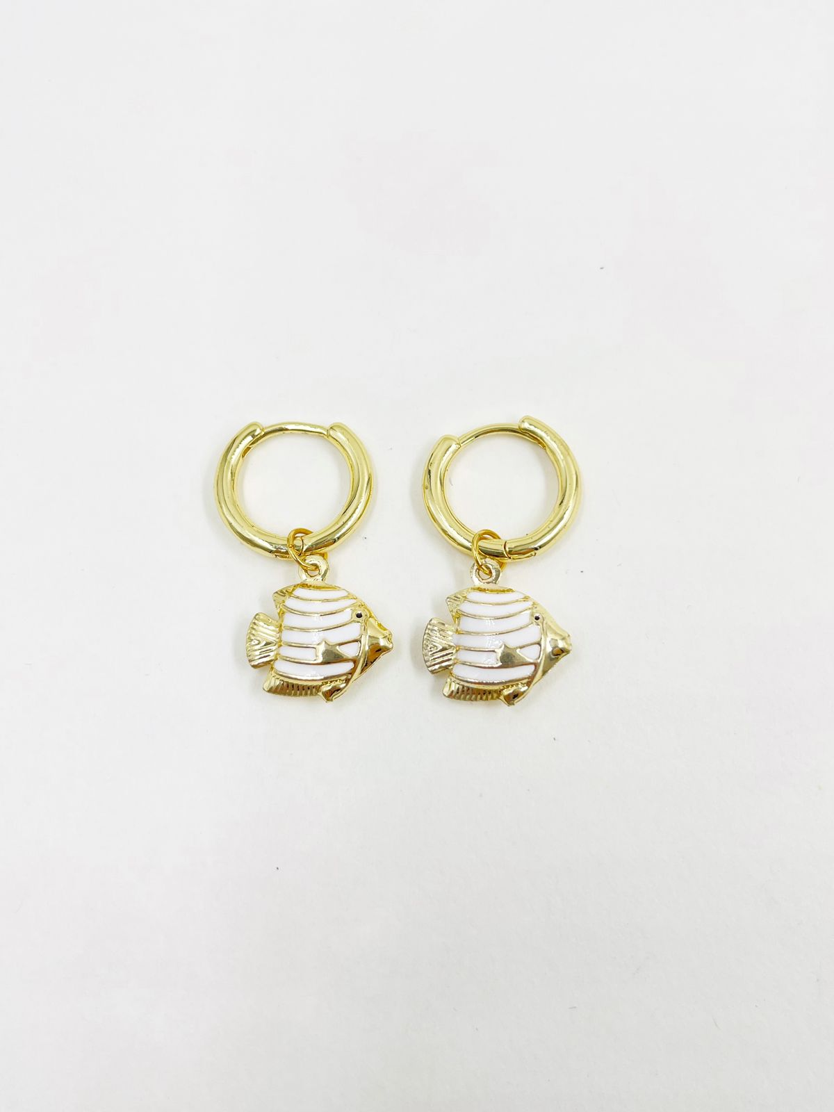 retes de rodio con dijes pintados y lacados – Largo 3.5 cm<