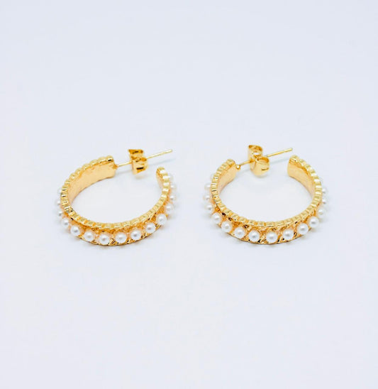 Areta Candonga Perla Fulminante de 2.5 cm con incrustaciones de perlas de 3 mm y cierre tipo mariposa