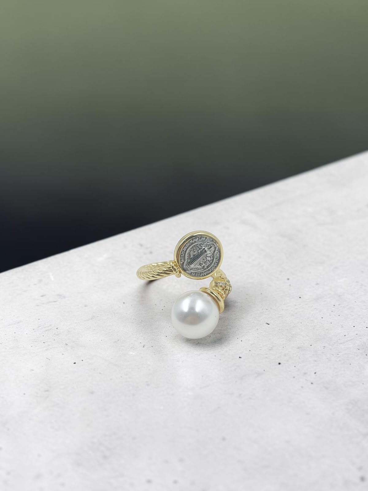 Anillo S. Benito Perlado