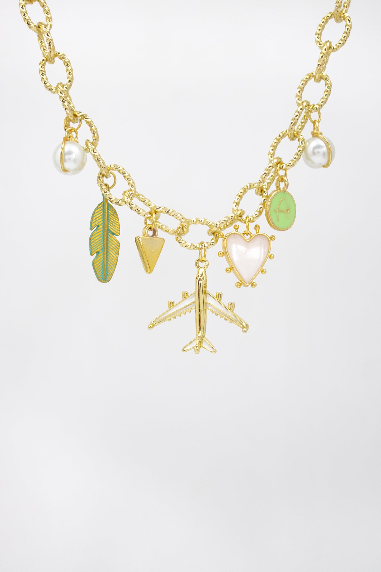 Collar Green Travel