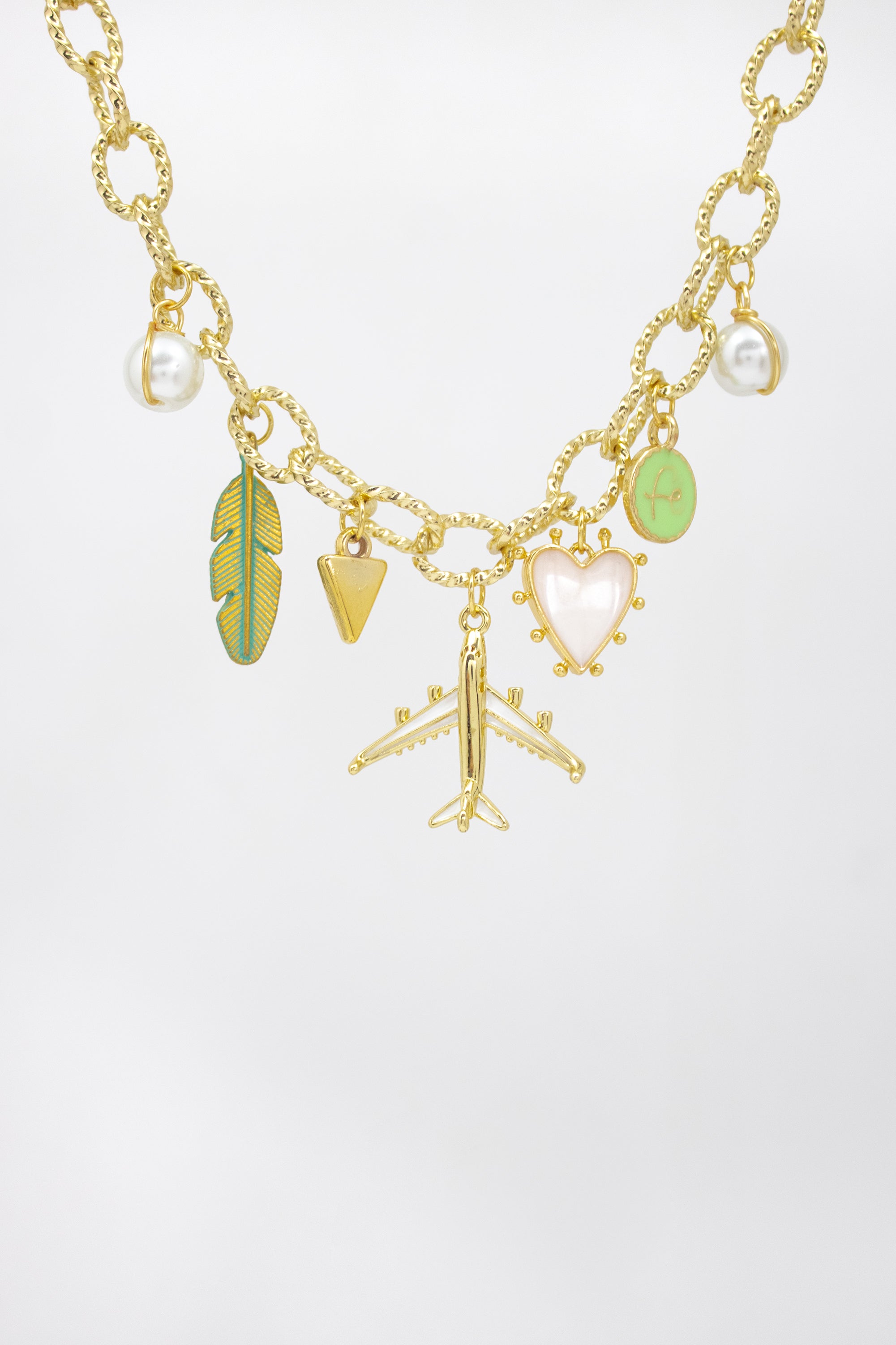 Collar Green Travel