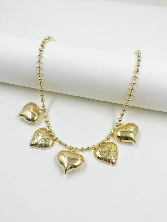 Collar en rodinado con cadena balín continuo, corazones chunki y corazones grabados – Largo 44 cm